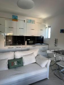 Zena Apartment Shkembi Kavajes