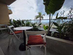 Orikum Beachfront Apartment sleeps 4