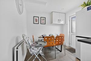 Hillsborough Home from Home, Garden and 2x Parking by StayByNumbers
