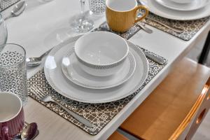 Hillsborough Home from Home, Garden and 2x Parking by StayByNumbers