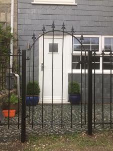 Coach House Studio, quiet, rural, pet friendly, Probus