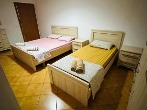 Golem Beach Apartment - Very Large - Self Check In - Parking Available