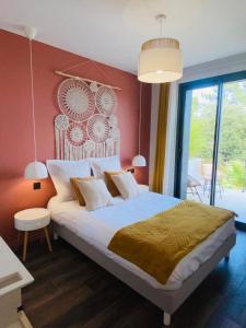 Villa de luxe avec piscine et vue imprenable sur le lac