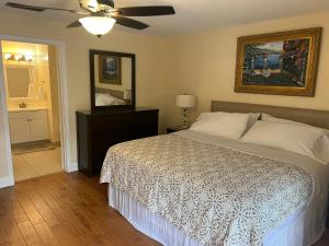 Very nice 2 bedroom 2 bath Condo