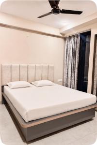 3 BHK fully furnished flat
