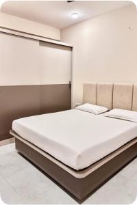 3 BHK fully furnished flat