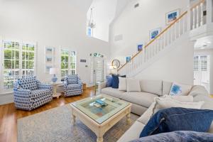 Summer Breeze Previously Holiday Linn home