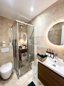 LuXuRY STUDIO CROISETTE -