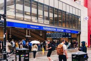 Loft Apartment in Farringdon with a Terrace