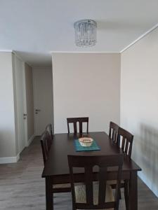 Departamento amoblado a pasos de ruta 5 con estacionamiento y WiFi