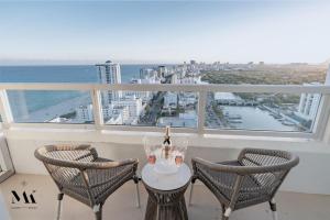 FontaineBleau Resort High Floor w Ocean Views