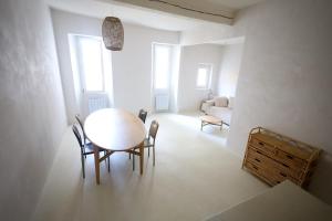 appartement entierement rénové près du port