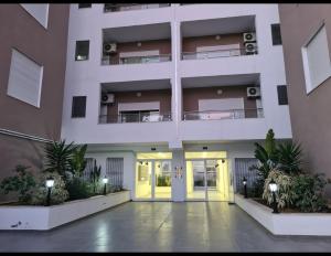 Magnifique appartement avec vue dégagée, près de laéroport et parking privé