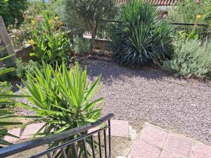 INDEPENDENT RESIDENCE WITH a VIEW