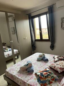 Family Apartment near Castelsardo with Garden