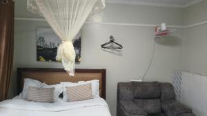 Furnished bedsitter at section 58