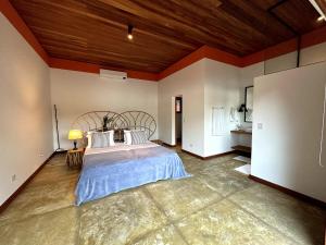 Unforgettable barefoot on the sand!