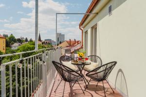 Prague Days - Bright Apartments with AC near Vyšehrad Castle