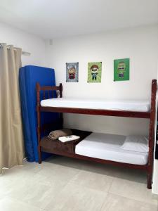 Casa 396 Angra Dos Reis Vista para o Mar, Wi-Fi, Ar, 15min do centro da cidade e Perto da Praia do Pontal ideal para grupos que vai de família, amigos ou casal, estacionamento no local privado