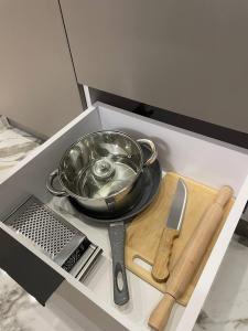 Royal Apartments City line