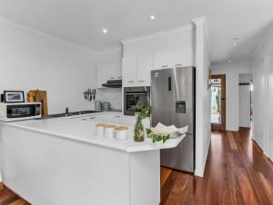 Kirra Shores Coastal Hideaway