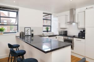 Bright & Modern 2-Bed Apartment in Vibrant East London
