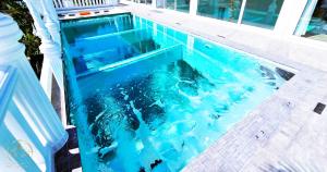 STARLAND Luxury Pool Villa Pattaya Walking Street 8 Bedrooms