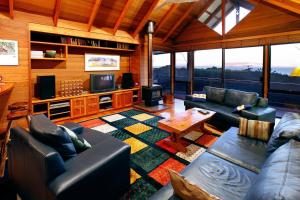 Melaleuca - Stunning Ocean Views and Coastal Comforts