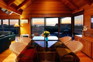 Melaleuca - Stunning Ocean Views and Coastal Comforts