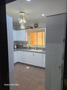 شقه مؤثثة بالشوقية