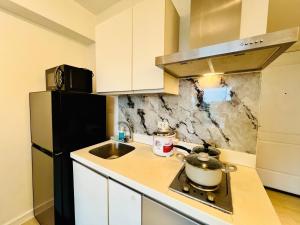 Scr AzureINetflixIBalconyIGames