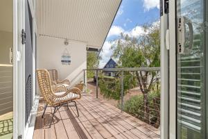 ON THE BEACH - Villa over the road from the beach