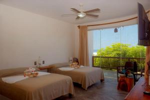 Colibrí Beachfront Room with Pool, Troncones
