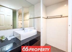 Nimman Desk with Screen Best Location Smart TV