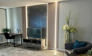 Modern 2 bedroom, 2 king beds, close to Hwy - Ubytování bez kategorie ve městě Kitchener