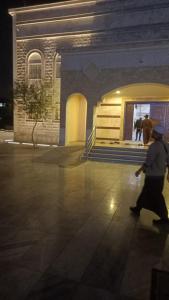 غرف اهل المدينه مفروشه مكيفه