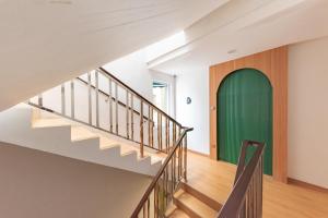 Urbanview Hotel R House Batuaji