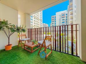 Stylish Beachfront Creek Escape