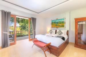 Tinggian Hill Retreat