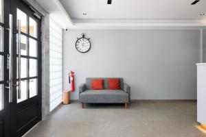 Urbanview Tiana Residence Nagoya Batam by Reddoorz