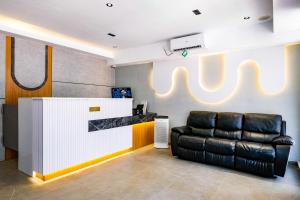 Urbanview Tiana Residence Nagoya Batam by Reddoorz