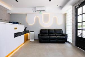 Urbanview Tiana Residence Nagoya Batam by Reddoorz