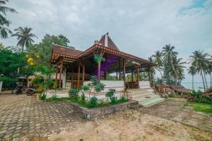 Arys Lagoon Bungalow & Hotel