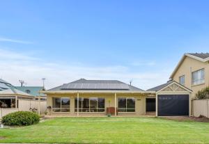 Augusta on the Sixth!