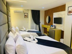 Rehana Pyramids Hotel