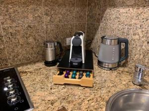 KozyGuru | Sydney CBD | Modern City Retreat