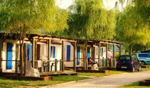 2 star bungalo Mobilehouse & Camping Lijak Šempas Sloveenija