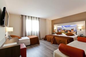 Family Room (2 Adults + 2 Children) room in Hotel Porcel Sabica