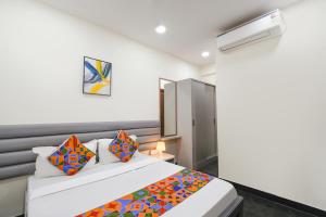 FabHotel Yendluris Abode