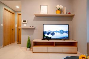 Tropical House at RiverGate